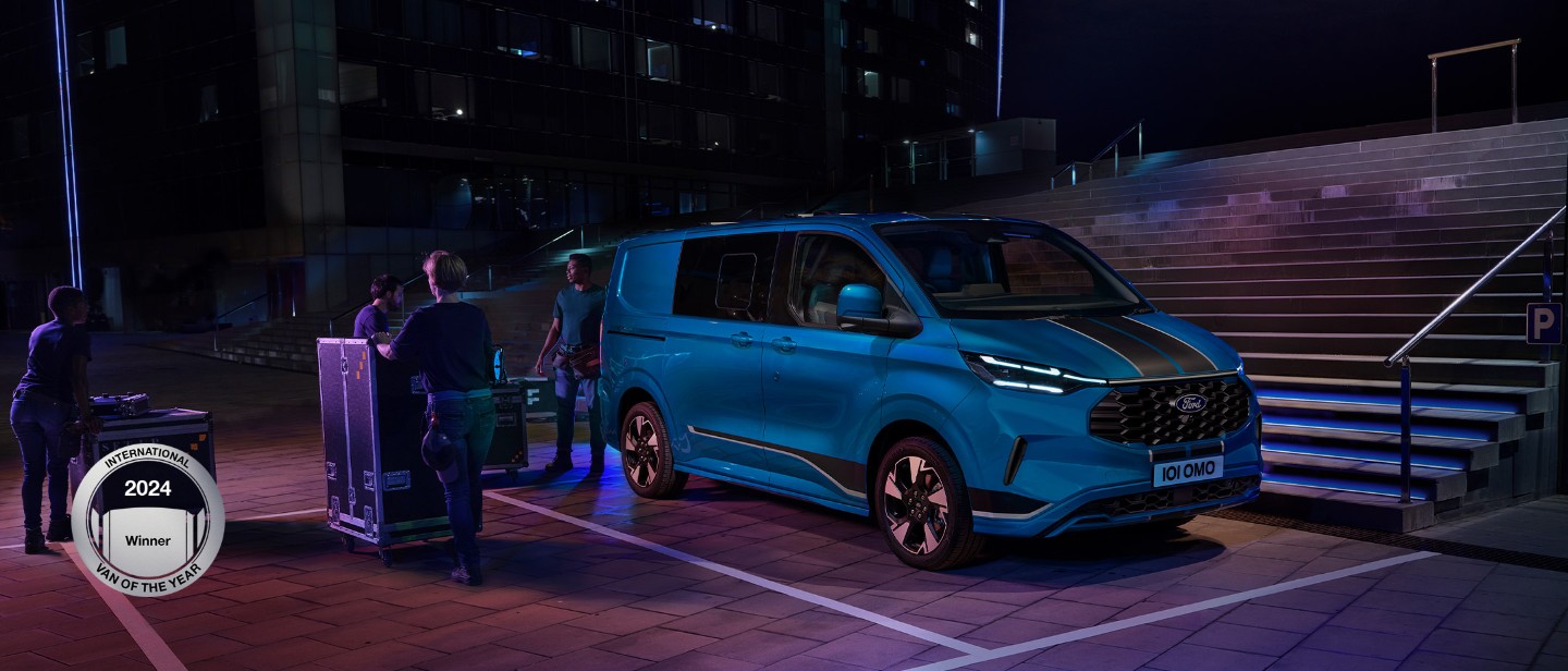 ford eu transit_custom_V710 02_V710_Sport_Ext_Fr_7_8_Static_Talent_4_2160x925_bbso