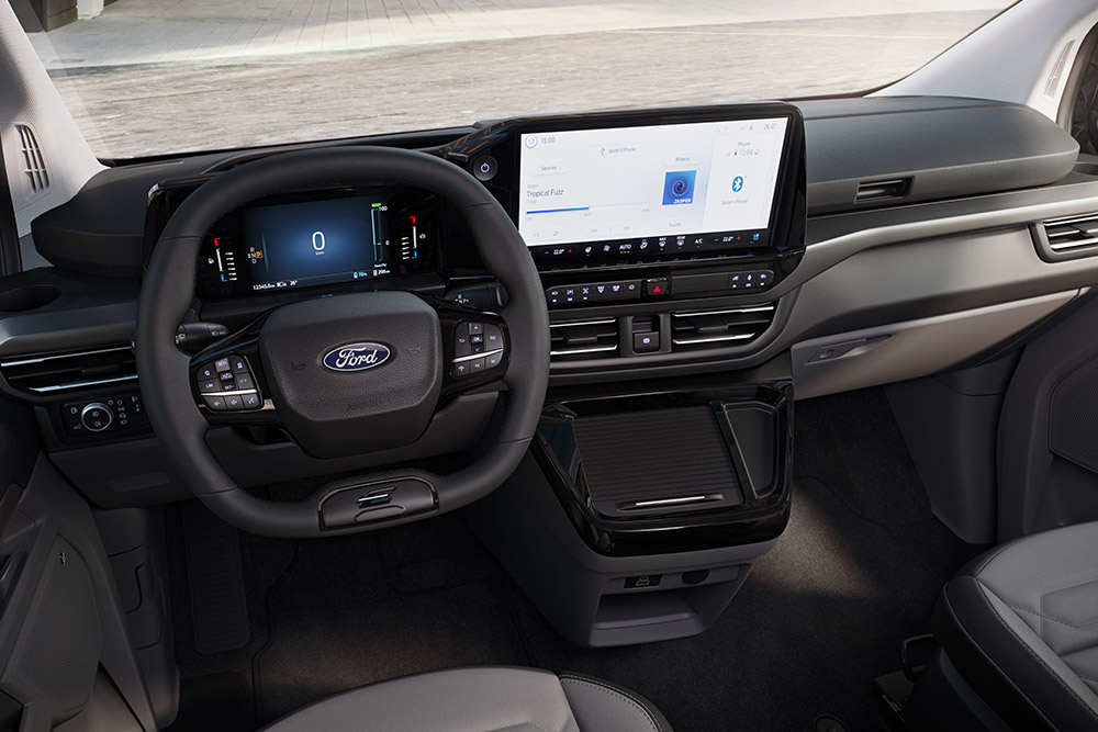 ford tourneo_custom eu Column_Card_47_1165_Ford_V710_Shot05 1000x667 1000x667 front interior with dashboard